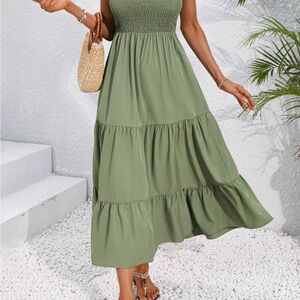 Green Tiered Smocked Maxi dress for Casual Wear

8127